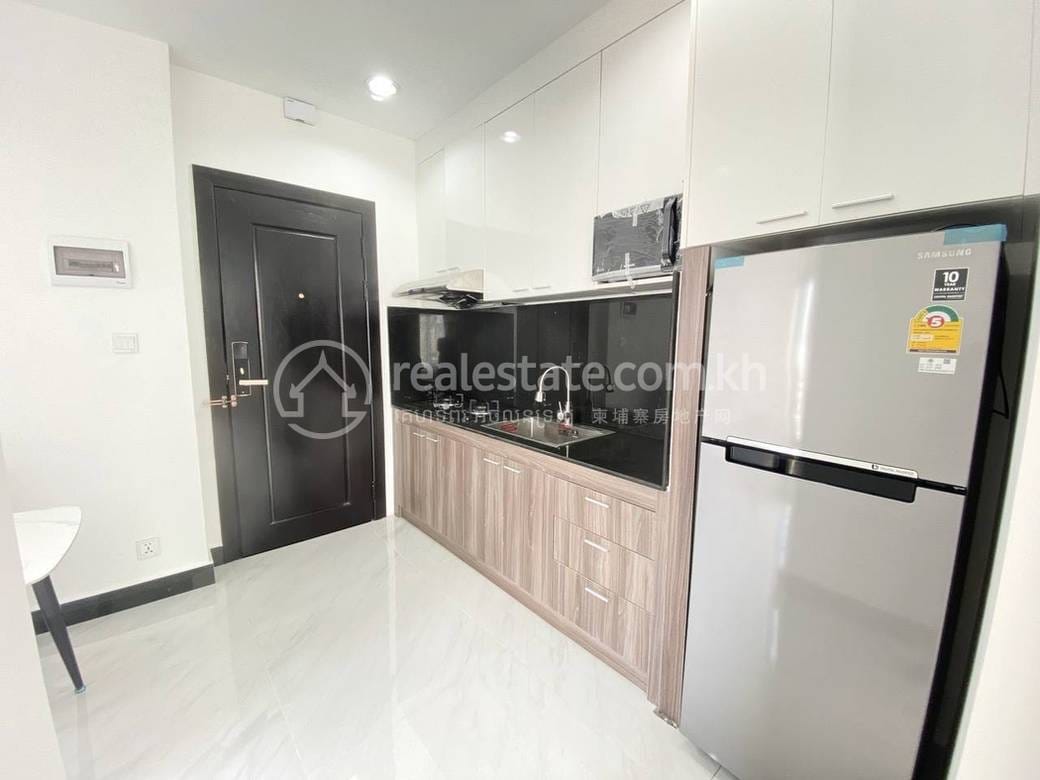 Apartmán se službami K pronájmu in 7 Makara $650