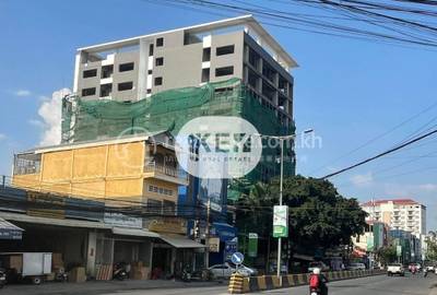 อาคาร สำหรับขาย ใน Russey Keo $5,700,000
