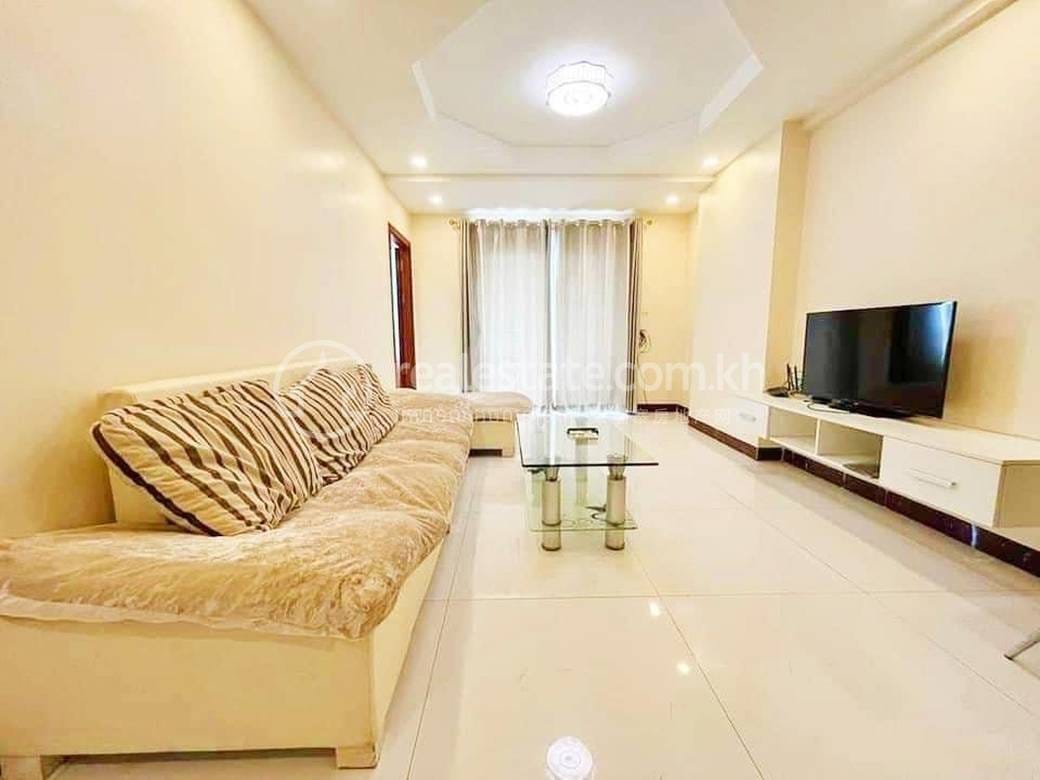 Apartmán se službami K pronájmu in 7 Makara $380