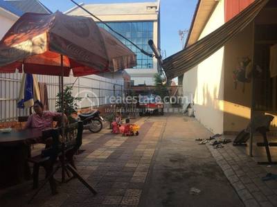 348 sqm Land Size House and lot For Sale