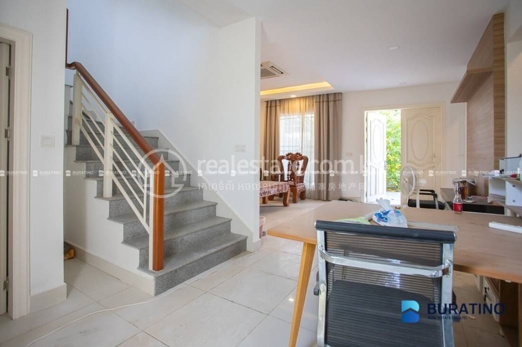 4 Bedrooms Villa For Sale for $458,000