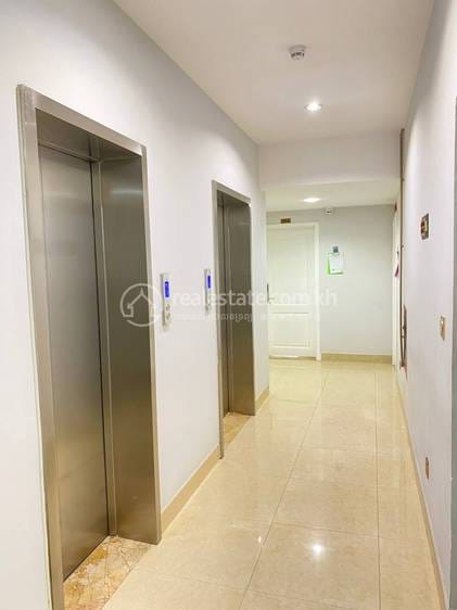 Apartmán se službami K pronájmu in Boeng Keng Kang $400