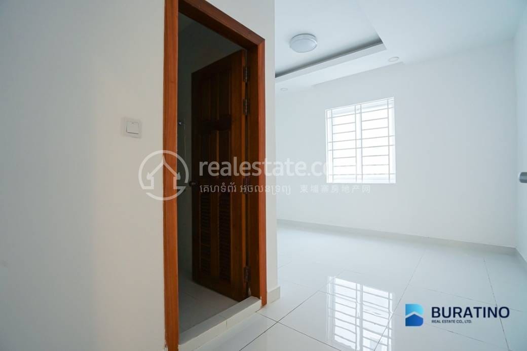 Russey KeoHouse and lot出租，位于Russey Keo