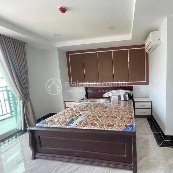 Apartmán se službami K pronájmu in Boeng Keng Kang $400