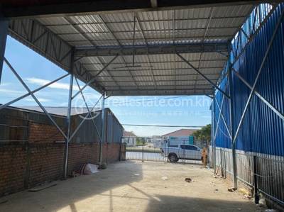ឃ្មួញ, សែនសុខ, ភ្នំពេញ