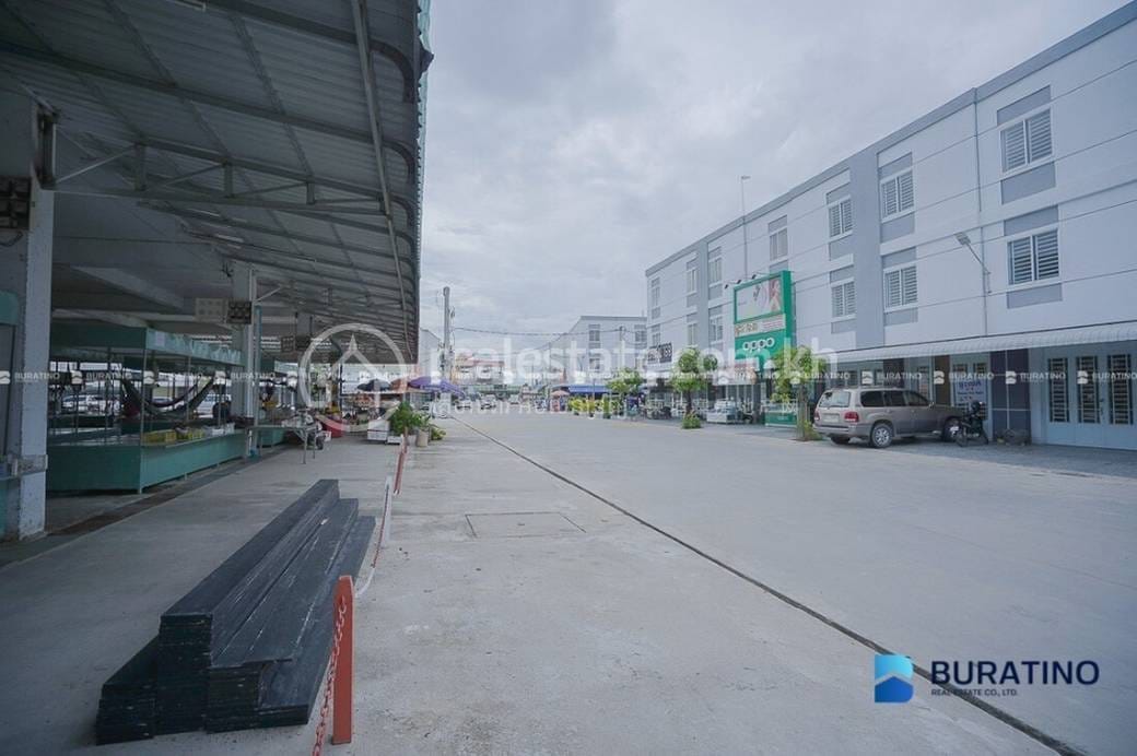 Chaom Chau Flat House For Sale in Chaom Chau