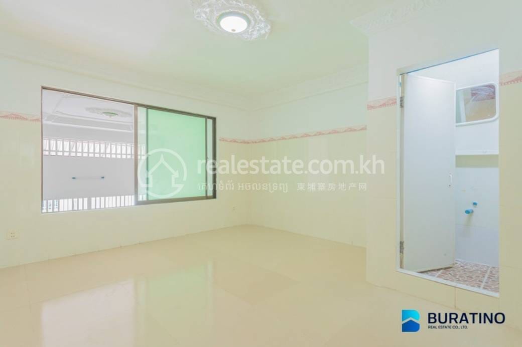 Kamboul House and lot For Sale in Kamboul