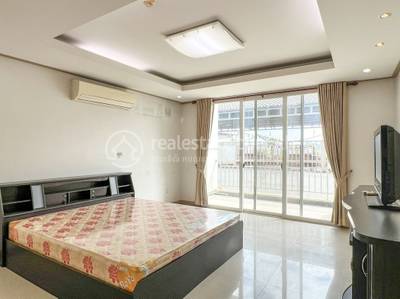 De Castle Diamond Condominium | Furnished Condo For Sale & Rent