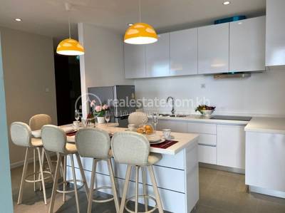 Apartment For Rent in Tonle Bassac, Chamkarmon, Phnom Penh