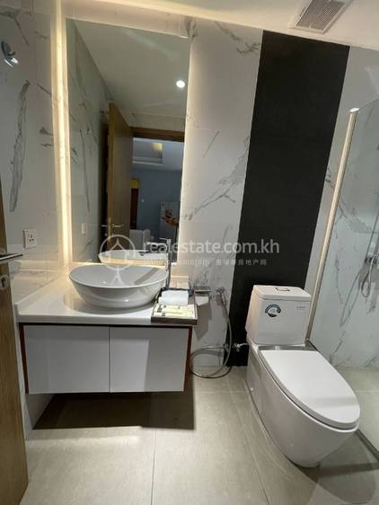 Apartment For Rent in Tonle Bassac, Chamkarmon, Phnom Penh