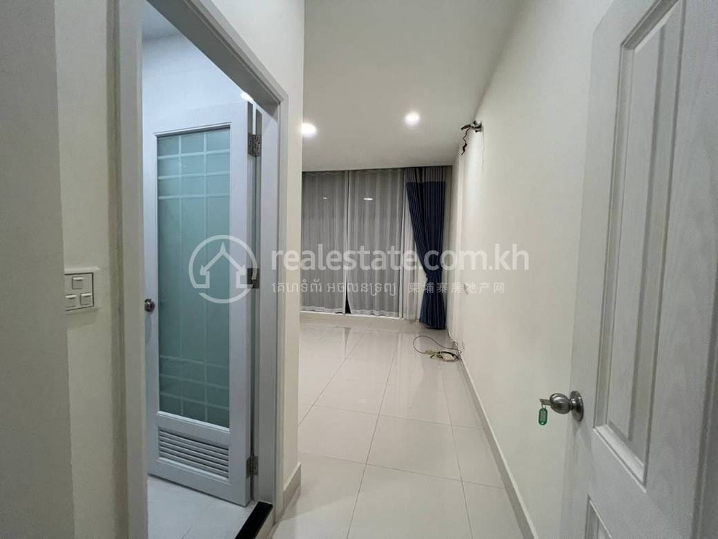 Chbar Ampov店屋出租，价格$600