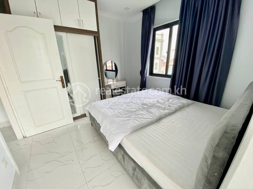 Apartment For Rent with 1 Parking Space