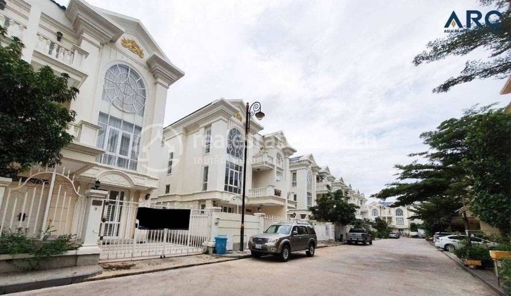 Terrace For Sale in Chroy Changvar $269,000
