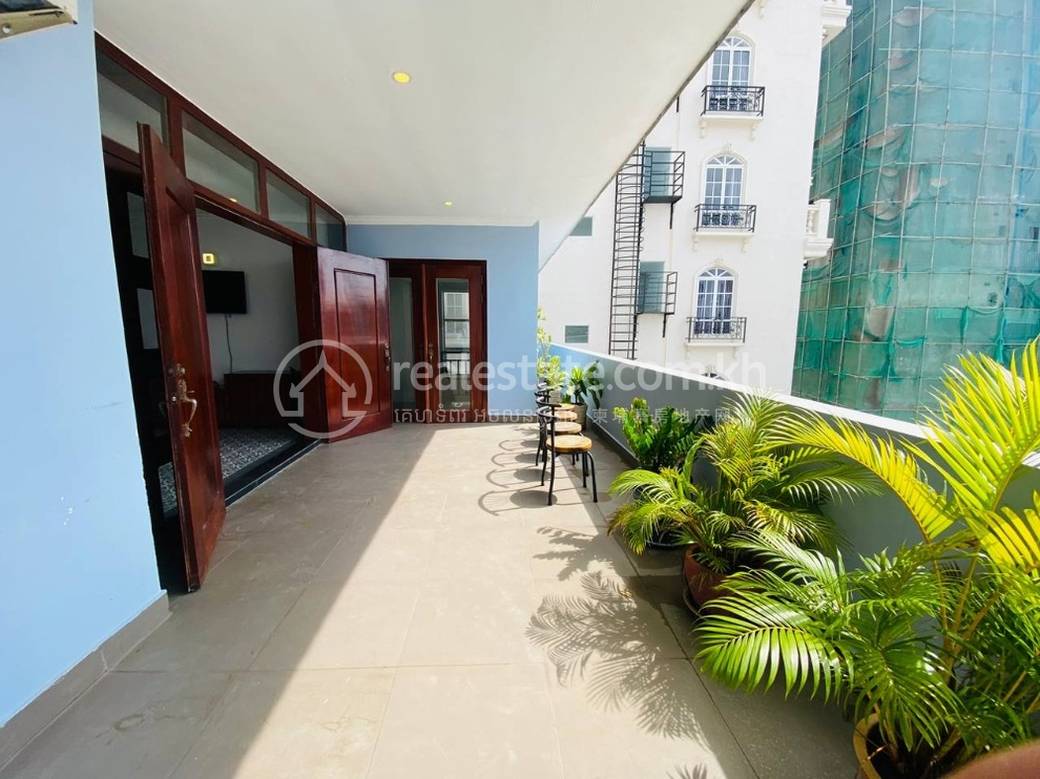 Apartment For Rent in Chamkarmon $1,100