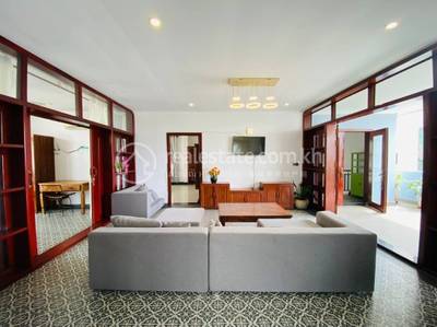 Chamkarmon Apartment For Rent in Tonle Bassac Chamkarmon $1,100