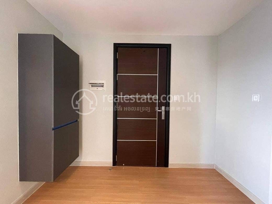 Chbar AmpovHouse and lot出售，价格$80,000