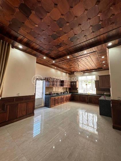 House and lot สำหรับเช่า พื้นที่ใช้สอย 396 ตร.ม. ใน Kep