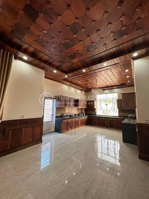 House and lot สำหรับเช่า พื้นที่ใช้สอย 396 ตร.ม. ใน Kep