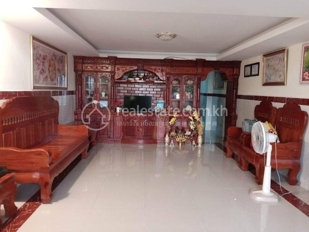 แฟลตเฮ้าส์ สำหรับขาย ใน Por Sen Chey $68,500