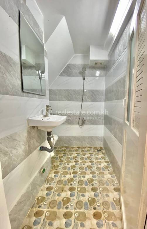 House and lot For Sale in Dangkao $100,000
