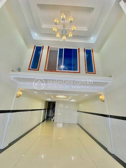 House and lot For Sale with 2 Parking Space