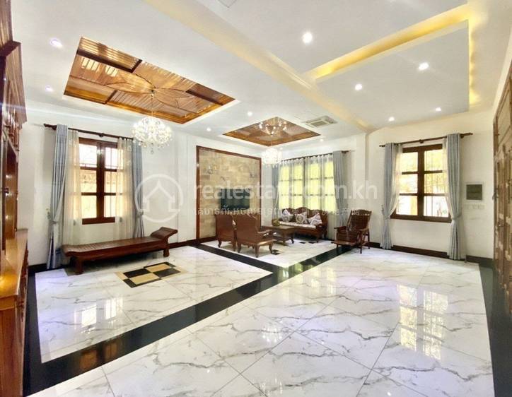 Villa For Rent with 3 Parking Space