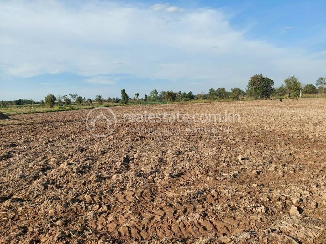 ដី សំរាប់លក់ ទំហំដី 19,471 ម៉ែត្រការ៉េ
