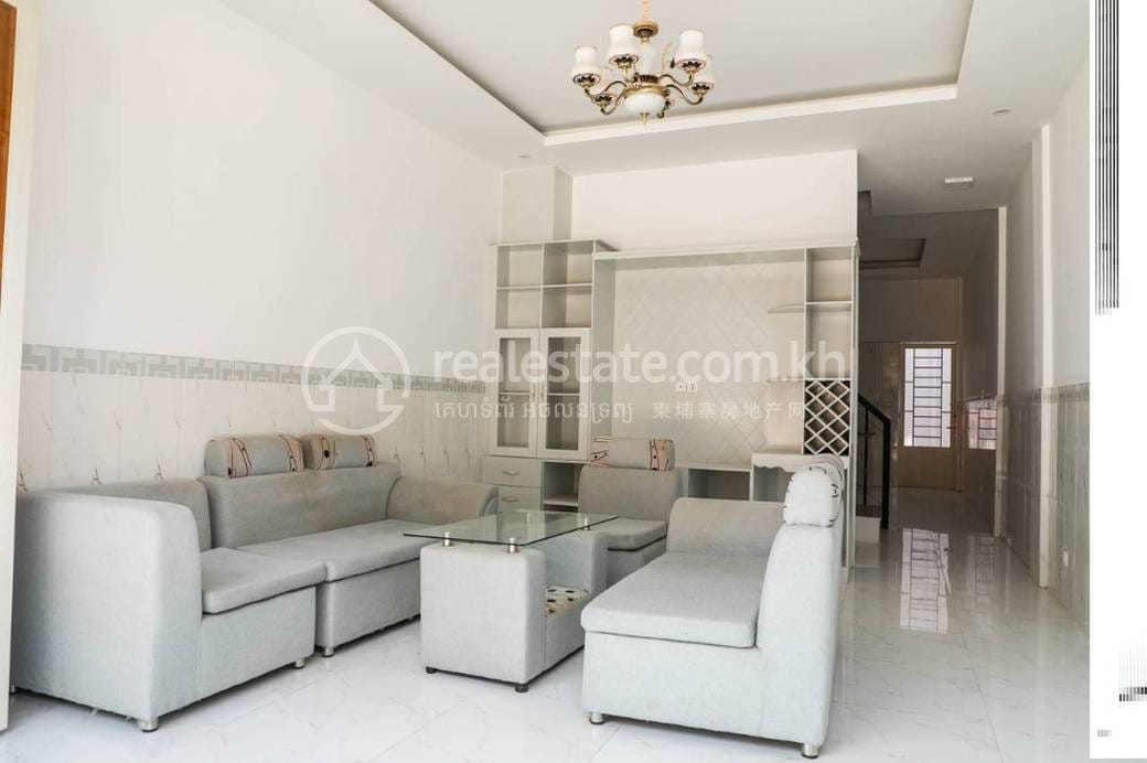 Por Sen Chey Maison mitoyenne À vendre à Chaom Chau 1 Por Sen Chey $97,000