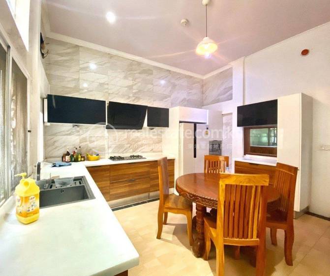 Vila K pronájmu in Boeung Kak 1, Toul Kork, Phnom Penh