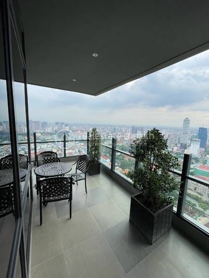Apartment For Rent in Chamkarmon $6,300