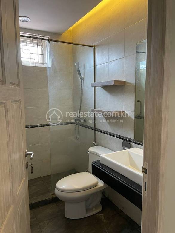 Chamkarmon Apartment For Rent in Chamkarmon