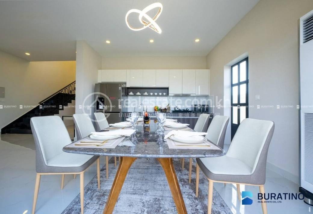 Вилла Для Продажи in Chroy Changvar $200,000