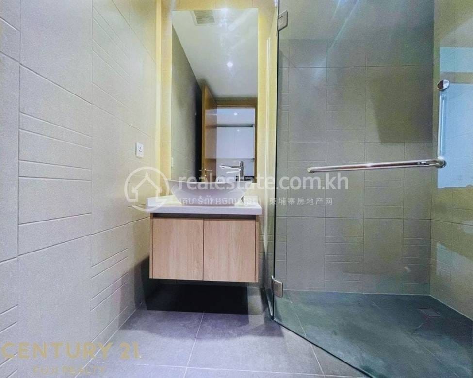 Chamkarmon Apartment For Rent in Chamkarmon