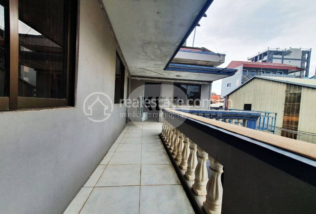 House and lot出售，位于Oknha Nou Kan 105, 万禾密分区, 占卡蒙, 金边