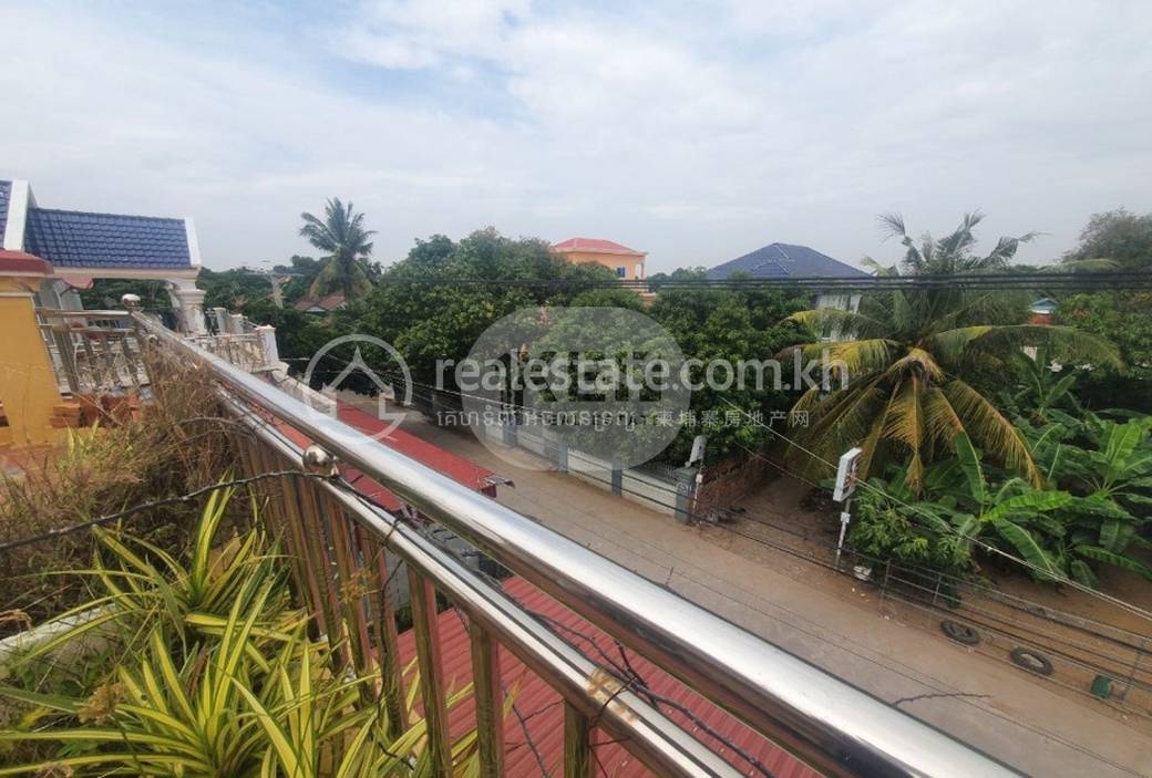 House and lot For Sale in Chroy Changvar $250,000
