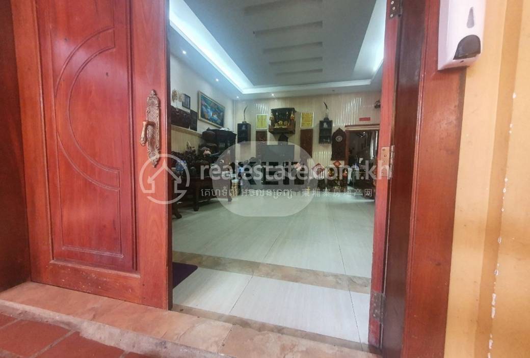 House and lot For Sale in Preaek Lieb, Chroy Changvar, Phnom Penh