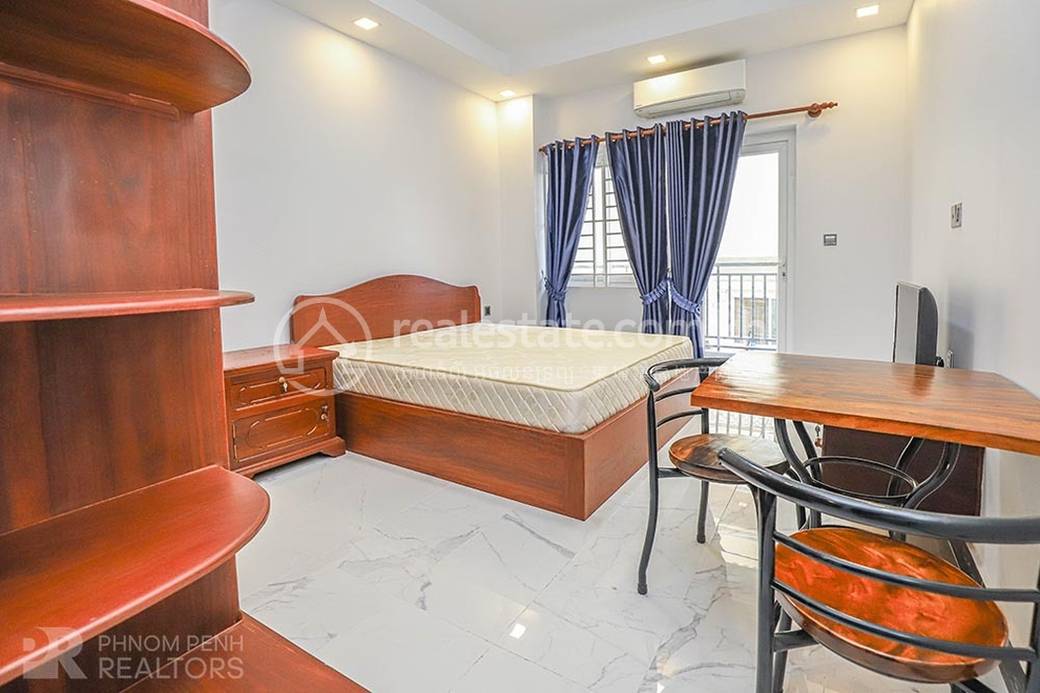 Apartment For Rent with 1 Parking Space