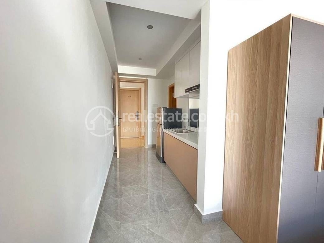Condo For Rent in Daun Penh $350