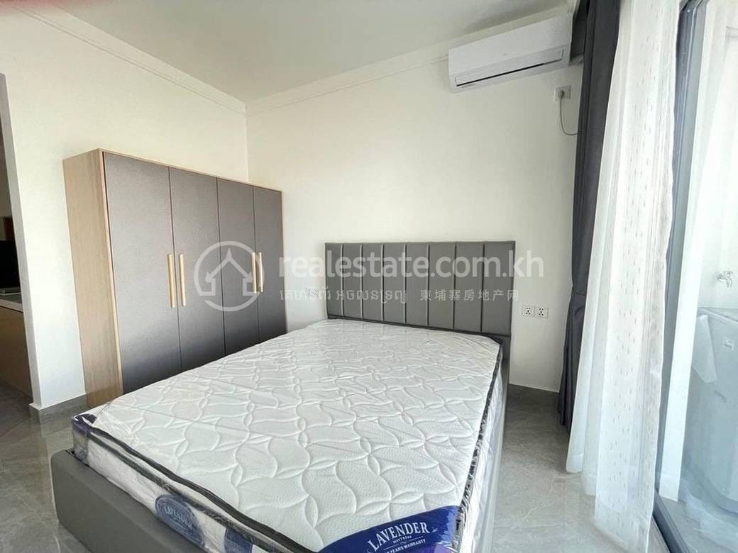 Daun Penh Condo For Rent in Daun Penh