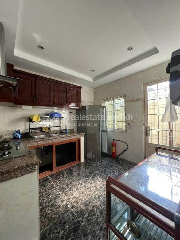 House and lot Для Аренды in Chamkarmon $3,000
