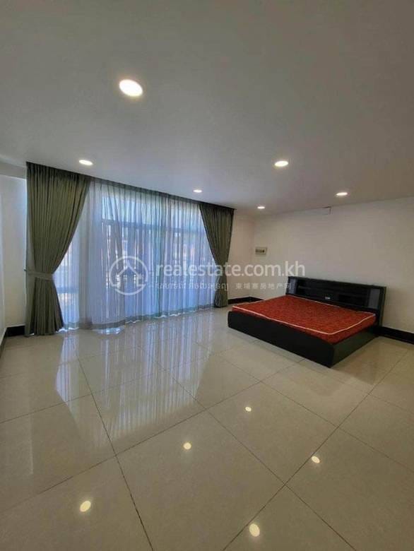 House and lot K pronájmu in Chamkarmon $2,000