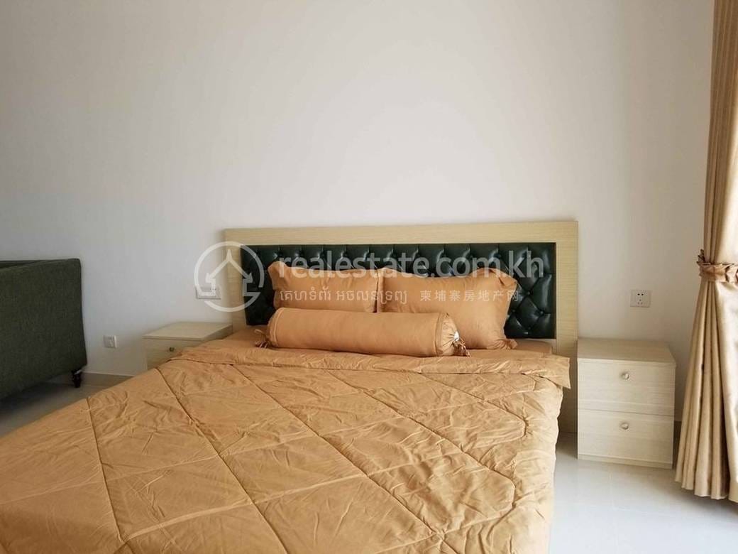 Condo For Rent in Chamkarmon $350