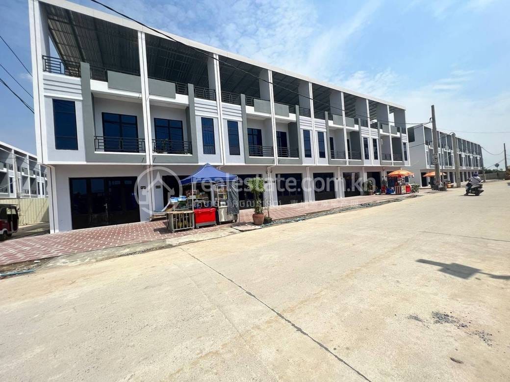 74平方米土地面积的House and lot出售