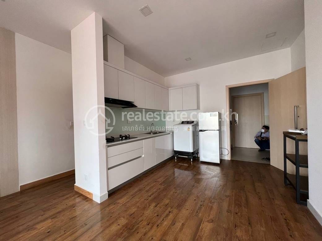 ផ្ទះល្វែង តម្លៃ $350