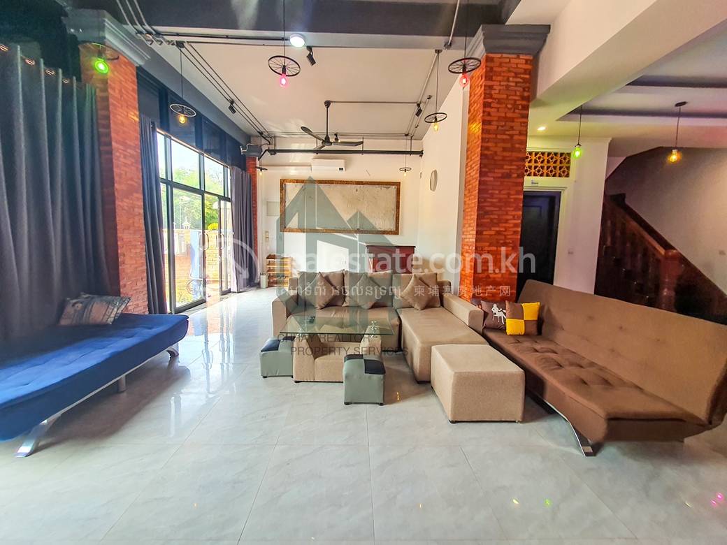 $1,200 Maison