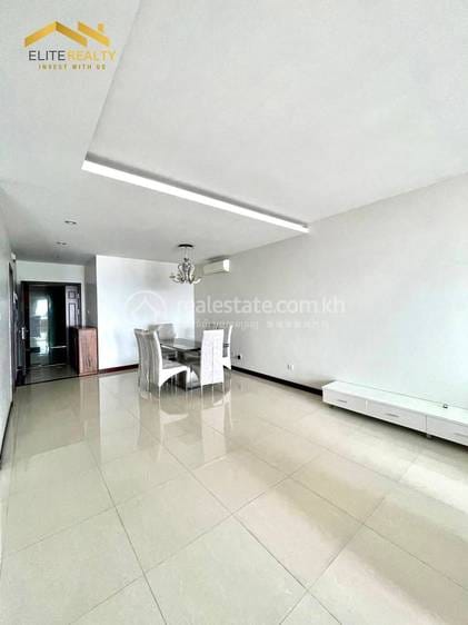 110 sqm Living Size Apartment For Rent in Chamkarmon