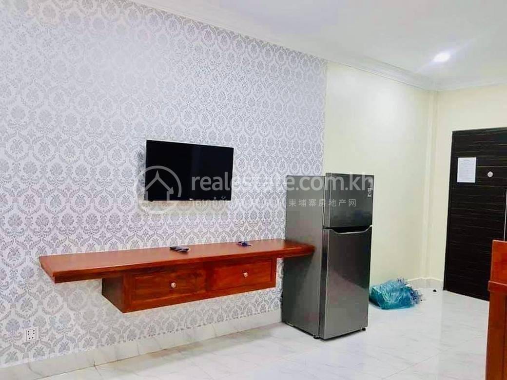 អាផាតមិន សំរាប់ជួល មានកន្លែងចតរថយន្ត 1