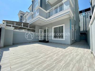 residential Twin Villa for sale ใน Prey Sa รหัส 225964