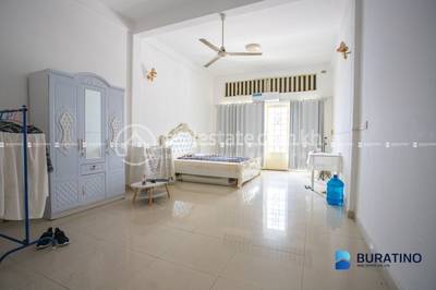 ទឹកថ្លា, សែនសុខ, ភ្នំពេញ