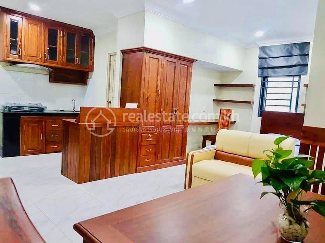 ផ្ទះល្វែង តម្លៃ $350
